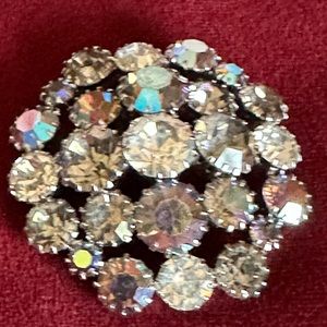 Vintage karu Arke Inc crystal brooch